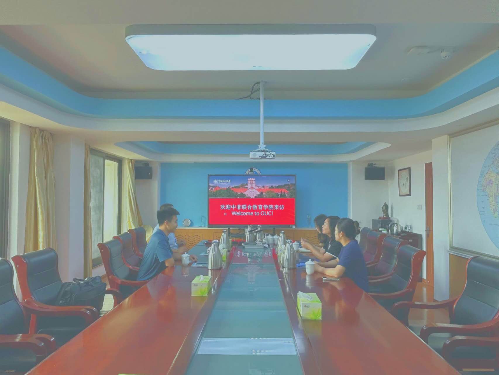 The SAUEI team met with the team of the School of International Education of Ocean University of China